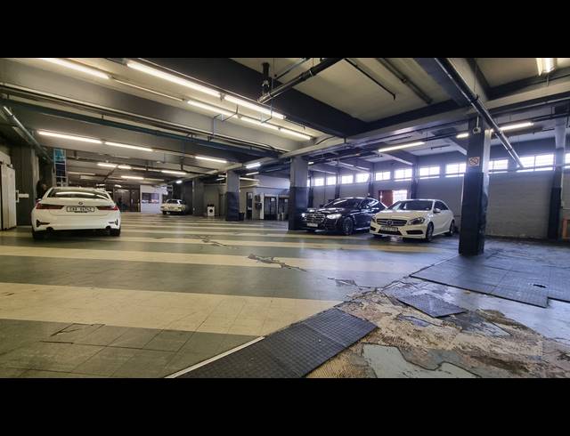 2,332M² FACTORY FOR SALE IN SALT RIVER